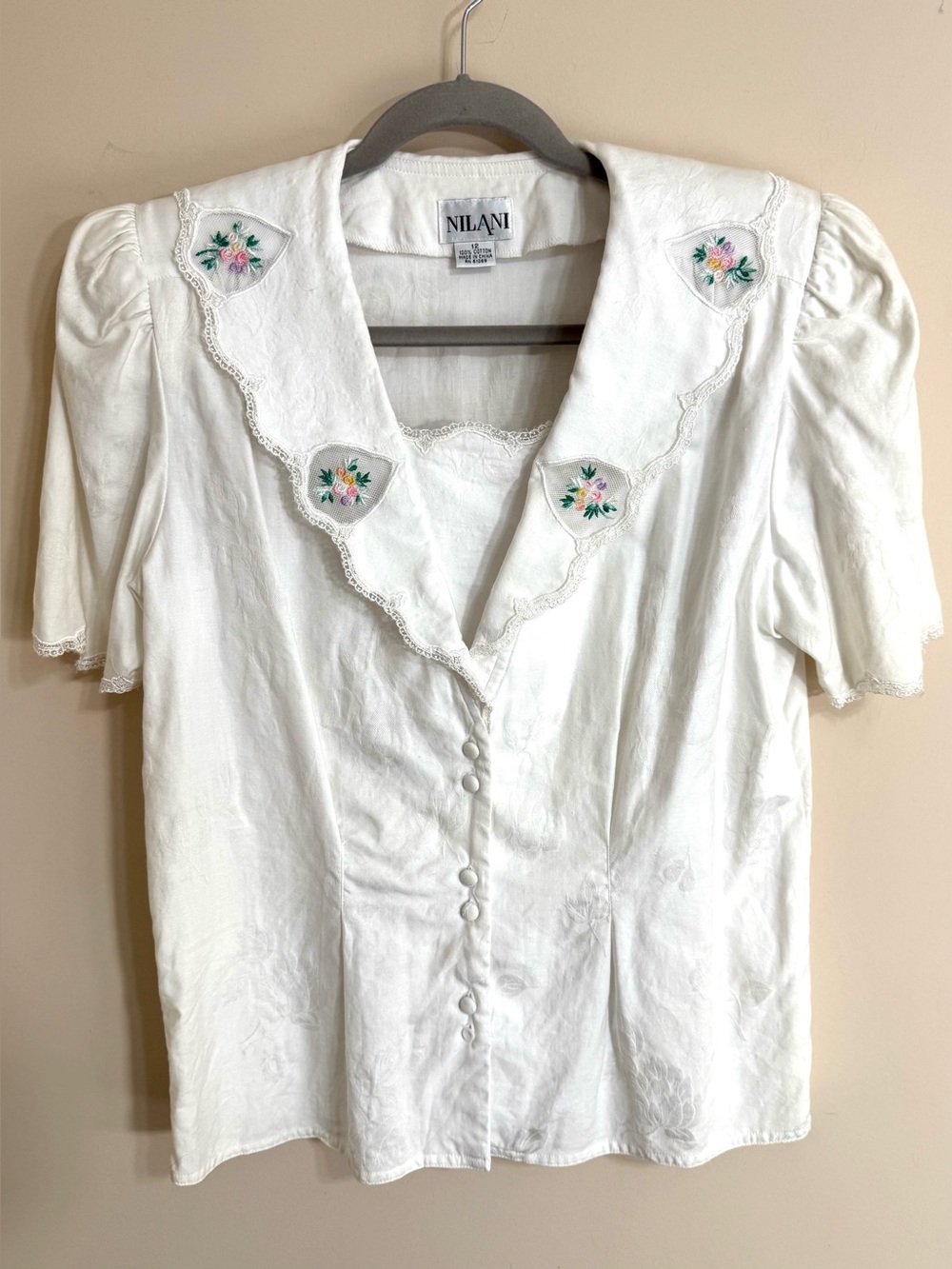 VINTAGE NILANI Womens Blouse 12 Embroidered Lace Collar Grandmacore 80s